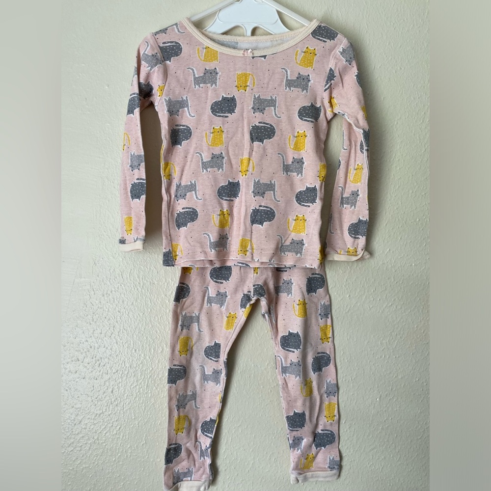 Carters 2T pajamas